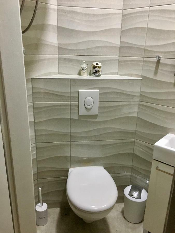 Apartment & Rooms Laura Brela Luaran gambar