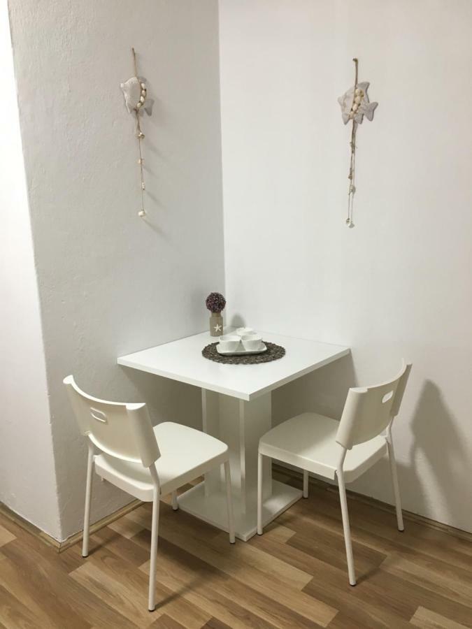 Apartment & Rooms Laura Brela Luaran gambar