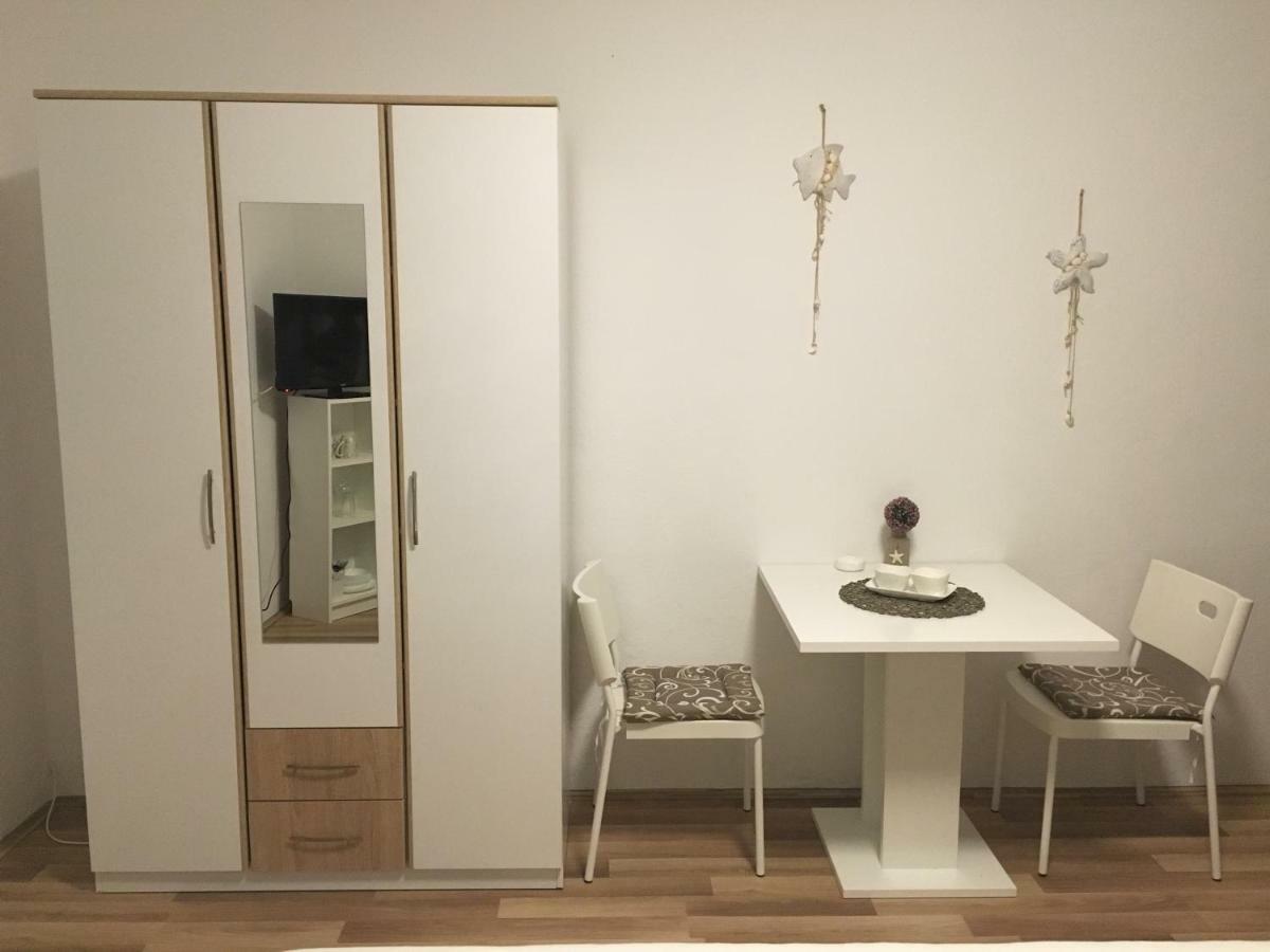Apartment & Rooms Laura Brela Luaran gambar