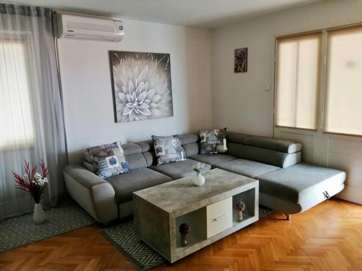 Apartment & Rooms Laura Brela Luaran gambar