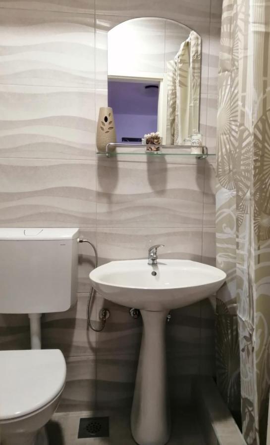 Apartment & Rooms Laura Brela Luaran gambar
